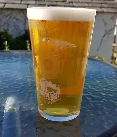 Halsteads: Peaceful Location, Stunning Views